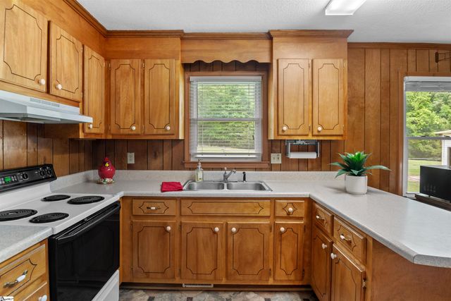 115 Oak Brook Court, Liberty, SC 29657