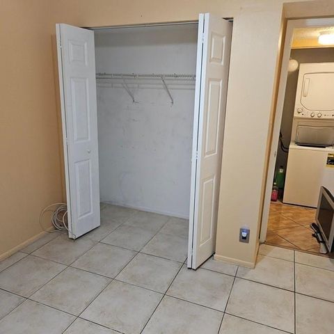 3007 N Oakland Forest Drive 204, Oakland Park, FL 33309