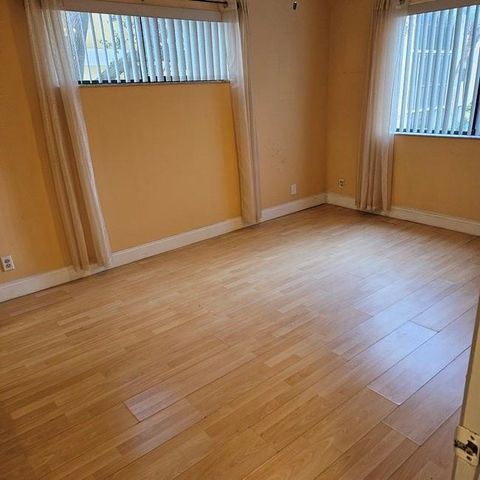 3007 N Oakland Forest Drive 204, Oakland Park, FL 33309