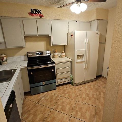 3007 N Oakland Forest Drive 204, Oakland Park, FL 33309