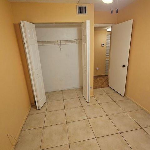 3007 N Oakland Forest Drive 204, Oakland Park, FL 33309