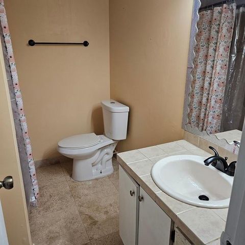 3007 N Oakland Forest Drive 204, Oakland Park, FL 33309