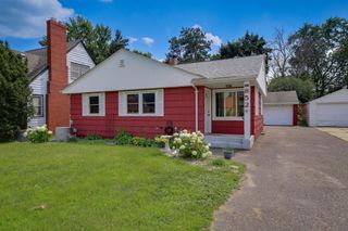 852 Larpenteur Avenue W, Saint Paul, MN 55113