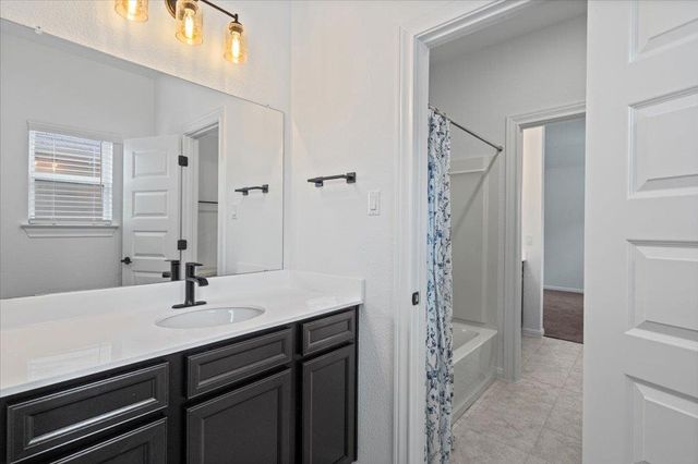 309 Harbors LN, Leander, TX 78641