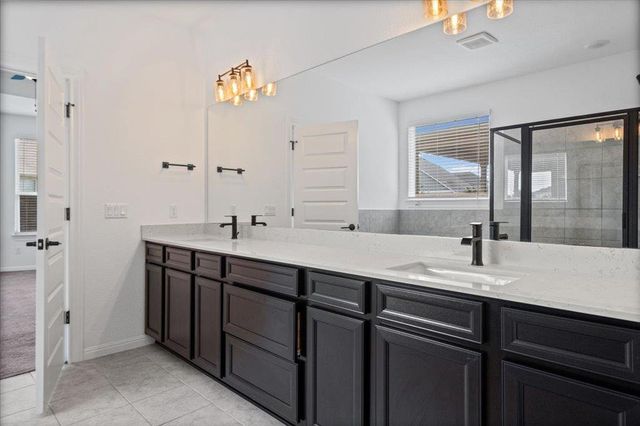 309 Harbors LN, Leander, TX 78641