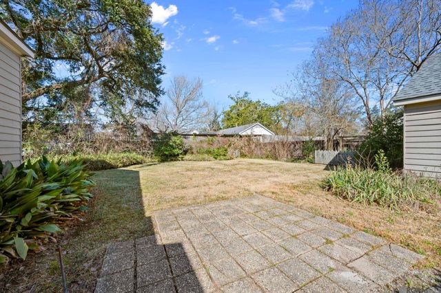 1637 Cloverdale Ave, Baton Rouge, LA 70808