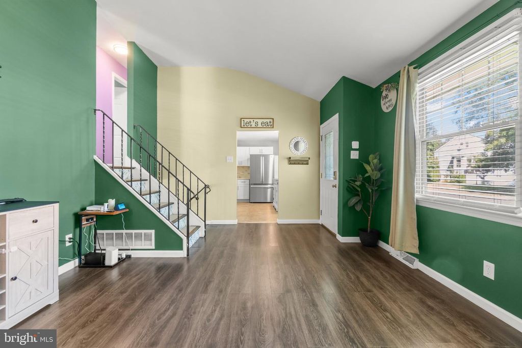 406 MEMORIAL AVE, GLOUCESTER CITY, NJ 08030 — photo 3