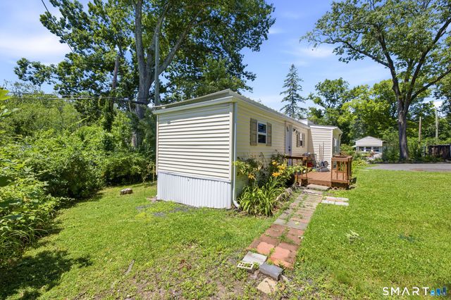 165 Laurelwood Lane, Danbury, CT 06811