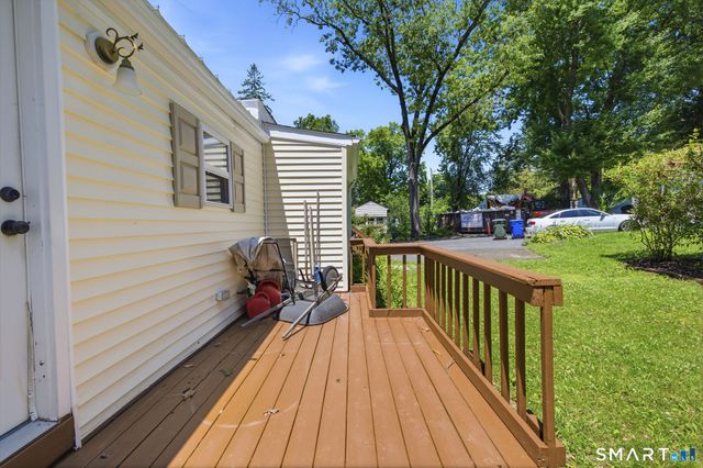 165 Laurelwood Lane, Danbury, CT 06811