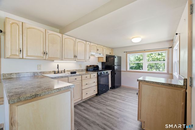 165 Laurelwood Lane, Danbury, CT 06811