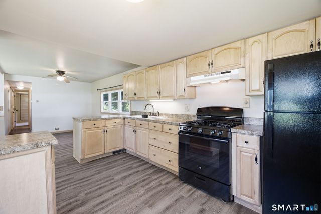 165 Laurelwood Lane, Danbury, CT 06811