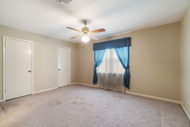 695 20th Street NE, Paris, TX 75460