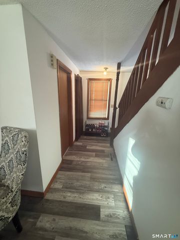 9 Brown Avenue, Windsor, CT 06095