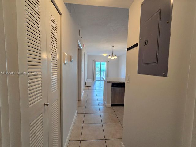 471 NE 25th St 601, Miami, FL 33137