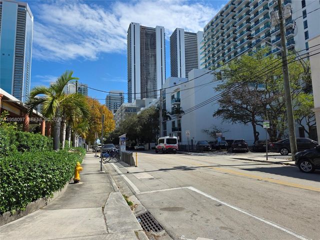 471 NE 25th St 601, Miami, FL 33137