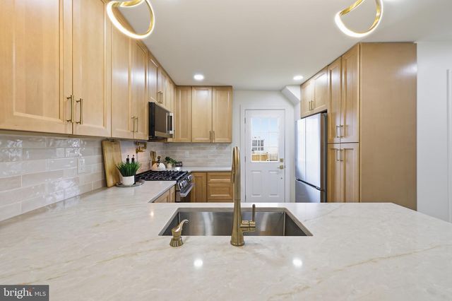 5005 SARGENT RD NE, Washington, DC 20017