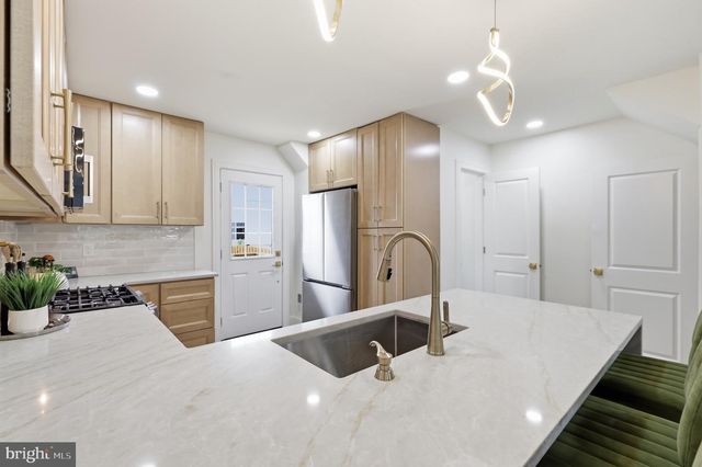 5005 SARGENT RD NE, Washington, DC 20017