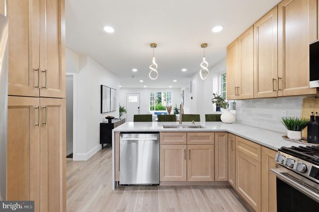 5005 SARGENT RD NE, Washington, DC 20017