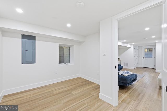 5005 SARGENT RD NE, Washington, DC 20017