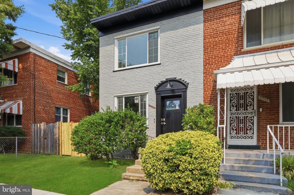 5005 SARGENT RD NE, Washington, DC 20017