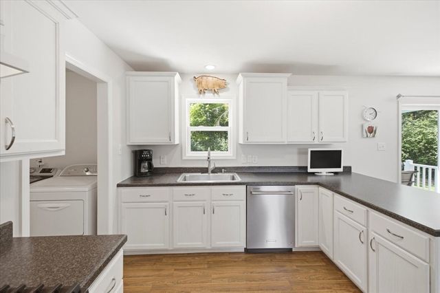 85 Lewis Ave, Walpole, MA 02081