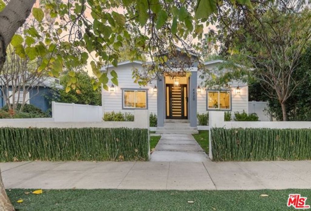 4420 Calhoun Avenue, Sherman Oaks, CA 91423