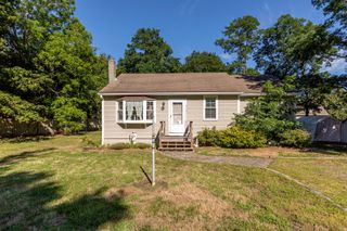5 Freighthouse Road, Sagamore, MA 02561