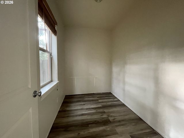 14728 Ne FLANDERS St, Portland, OR 97230