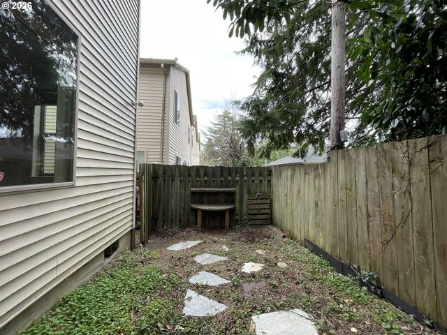 14728 Ne FLANDERS St, Portland, OR 97230