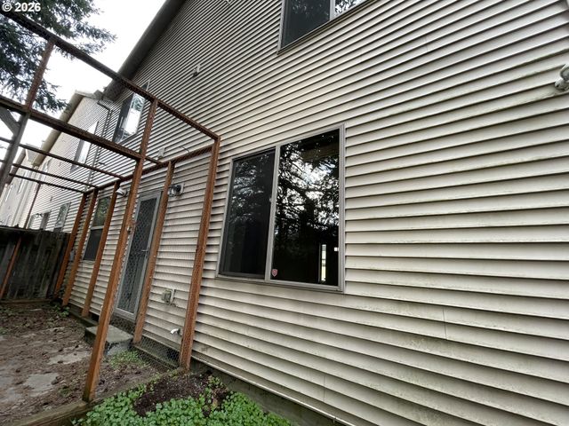 14728 Ne FLANDERS St, Portland, OR 97230