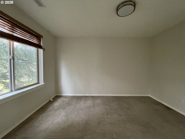 14728 Ne FLANDERS St, Portland, OR 97230