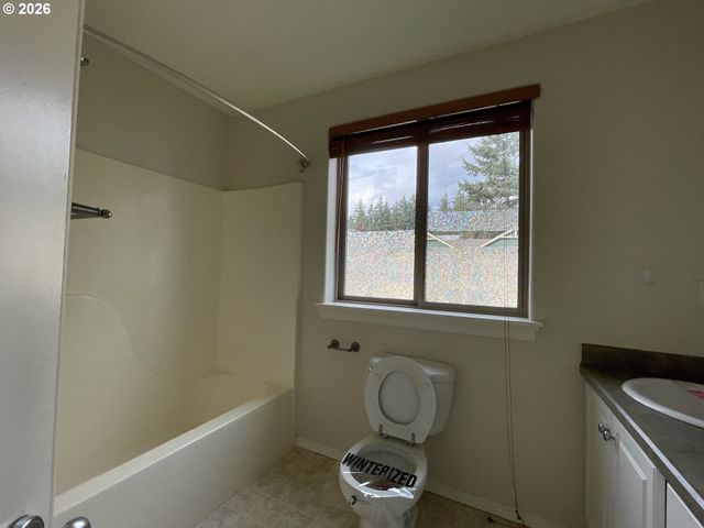 14728 Ne FLANDERS St, Portland, OR 97230