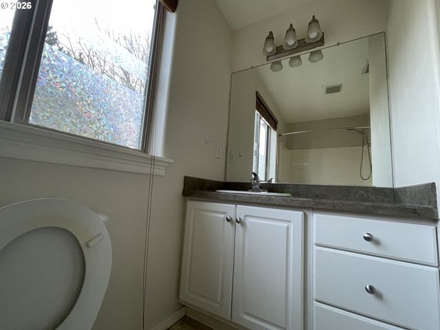 14728 Ne FLANDERS St, Portland, OR 97230