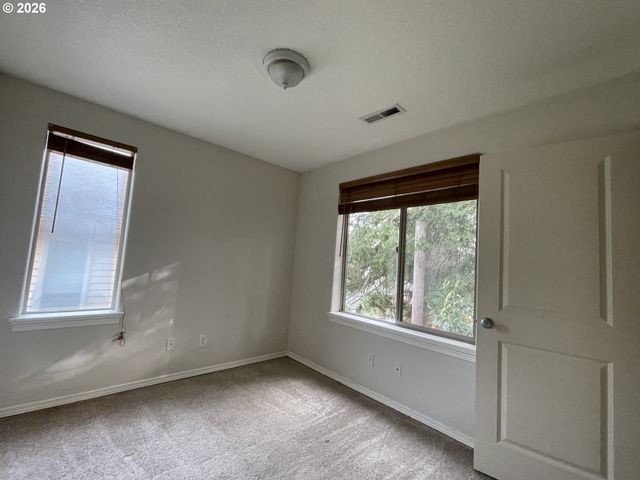 14728 Ne FLANDERS St, Portland, OR 97230