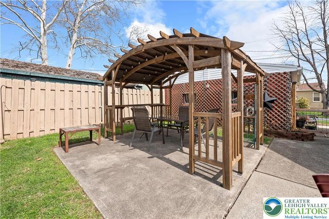 1969 Easton Avenue, Bethlehem City, PA 18017