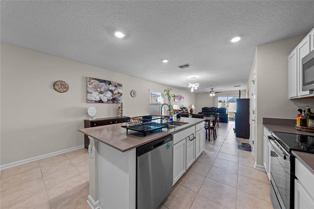 1988 TRAVERSE WAY, Kissimmee, FL 34746