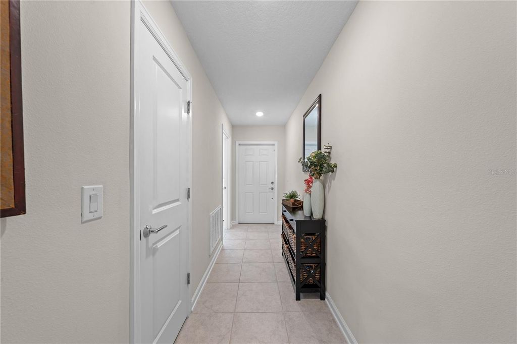 Image 5 of property listing at 1988 TRAVERSE WAY, Kissimmee, FL 34746