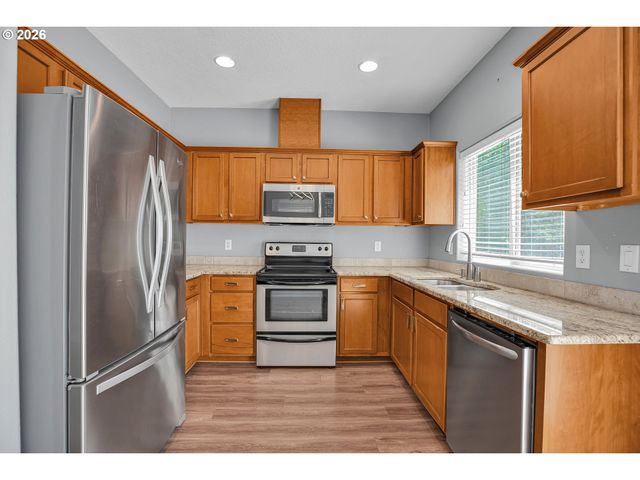 716 ERIC Dr, Molalla, OR 97038