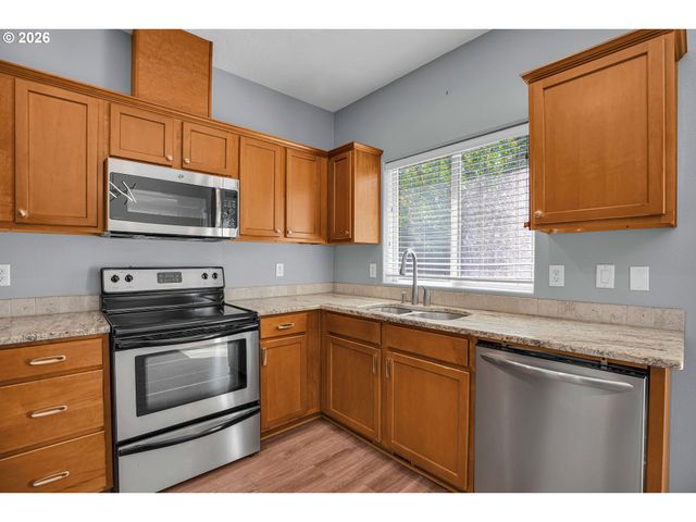 716 ERIC Dr, Molalla, OR 97038