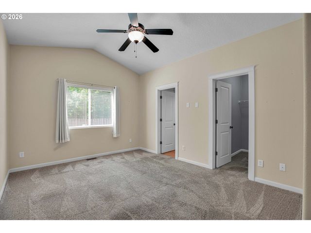 716 ERIC Dr, Molalla, OR 97038