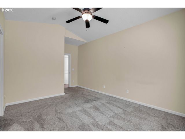 716 ERIC Dr, Molalla, OR 97038
