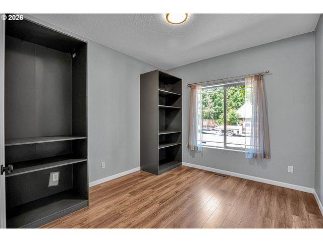 716 ERIC Dr, Molalla, OR 97038