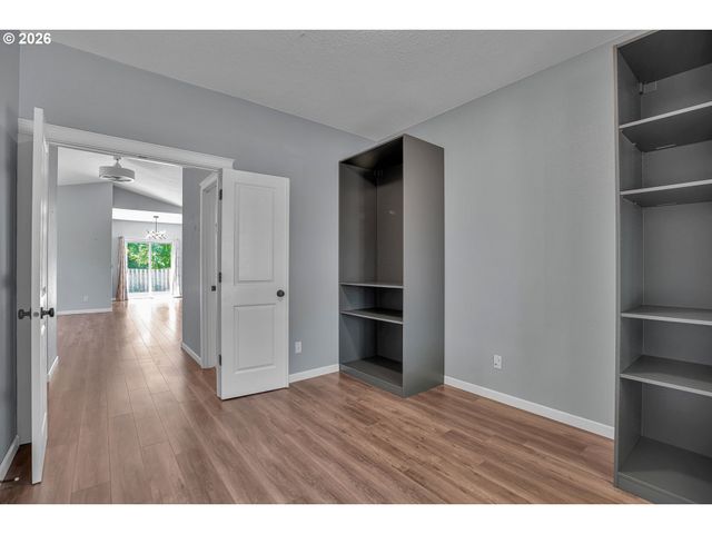 716 ERIC Dr, Molalla, OR 97038