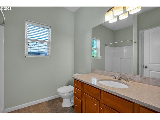 716 ERIC Dr, Molalla, OR 97038