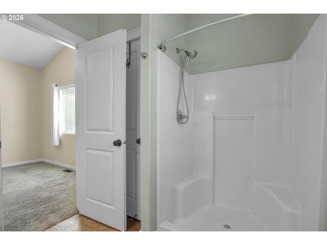 716 ERIC Dr, Molalla, OR 97038