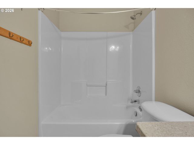 716 ERIC Dr, Molalla, OR 97038