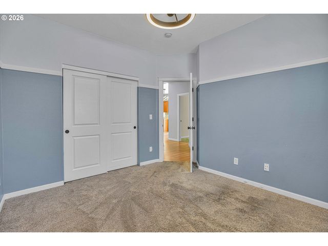 716 ERIC Dr, Molalla, OR 97038