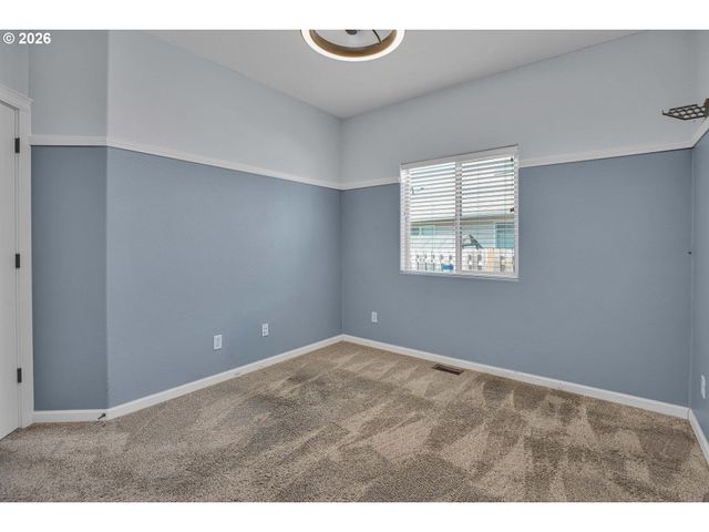 716 ERIC Dr, Molalla, OR 97038