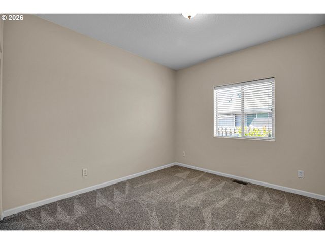 716 ERIC Dr, Molalla, OR 97038