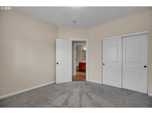 716 ERIC Dr, Molalla, OR 97038